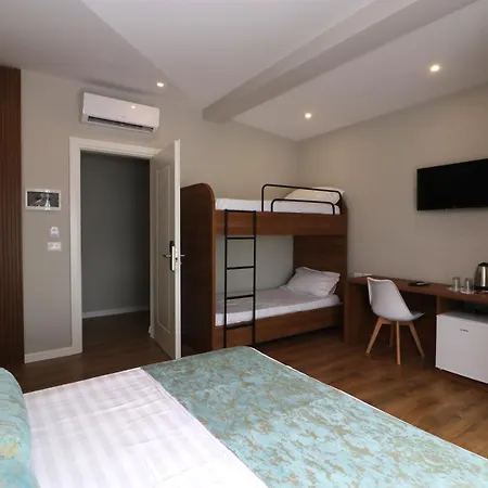 Vila Elarad R101 With Balcony - Sea View Hotel Vlorë