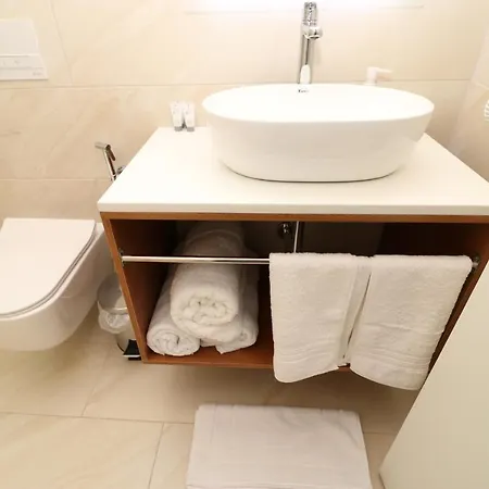 Hotel Vila Elarad R101 With Balcony - Sea View Vlorë